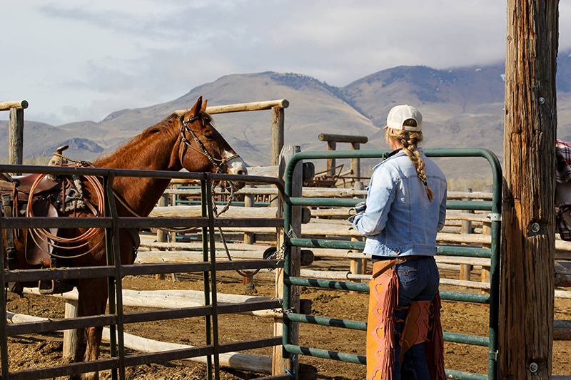 7-cowgirlwithhorse