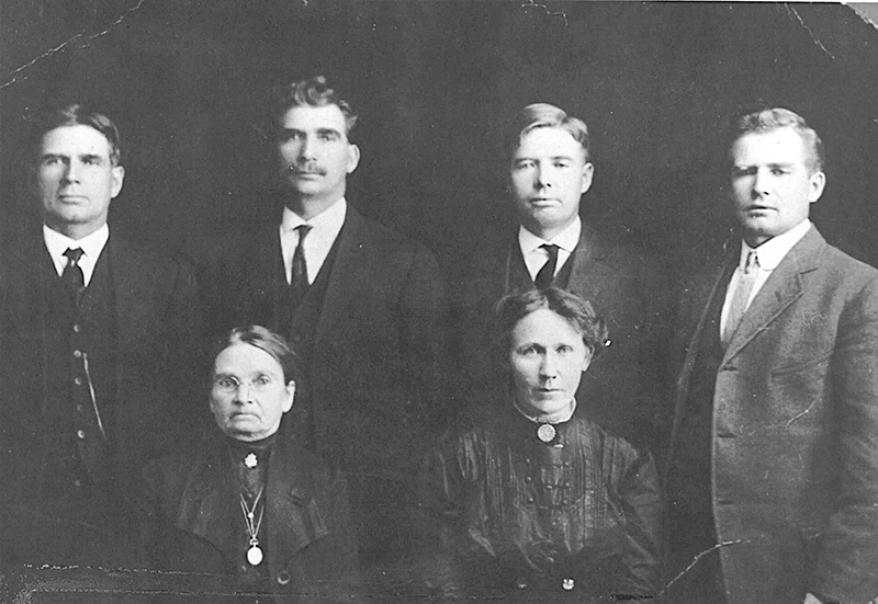 DSN_funeral_family