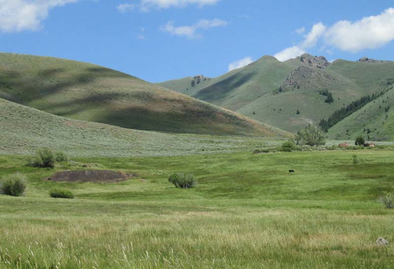 6.-Muldoon-Smelter-slag-pile-at-center-left-and-remaining-charcoal-kilns-at-center-right.