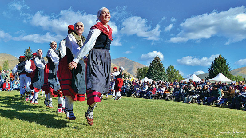 Folklife-Fair_Oinkari-Basque-dancers-ladies-first-best.-Credit-Carol-WallerX