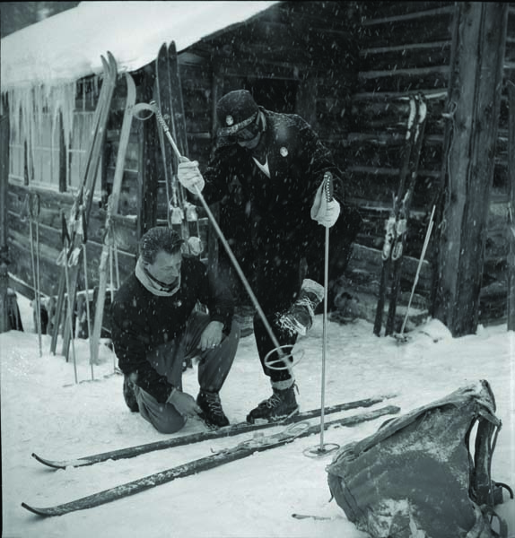 11-Otto-Lang-helping-Shah-of-Iran-with-skis-Boulder-Basin-1946.-06291.2